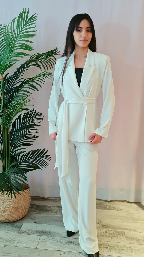 TAILLEUR CON CINTURA